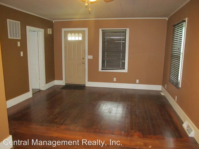 Building Photo - 3 br, 1 bath House - 306 W. Marion