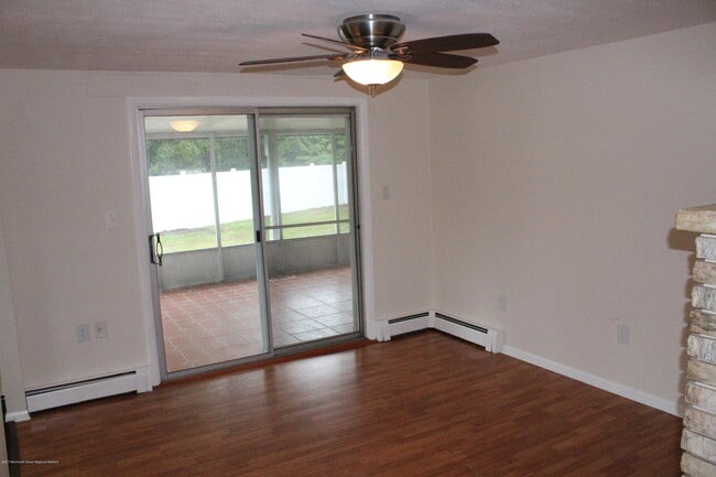 Building Photo - 254 Admiral Ave