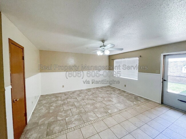 Building Photo - 3406 70th Dr
