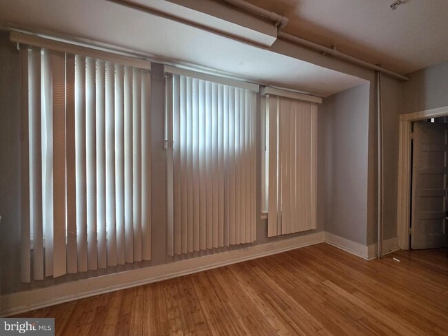 Building Photo - 42 S 51st St