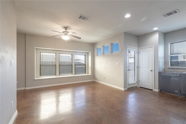 Building Photo - 4611 Esper Ln