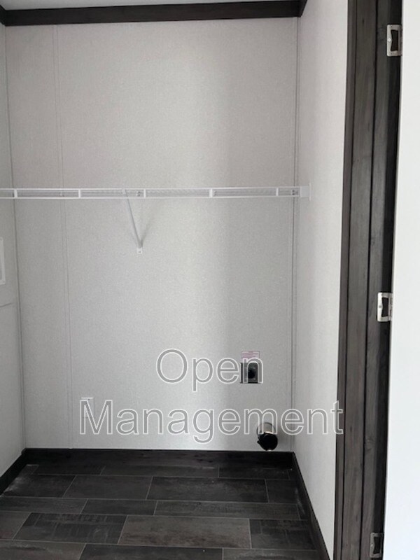 Building Photo - 2301 SW Oralabor Rd