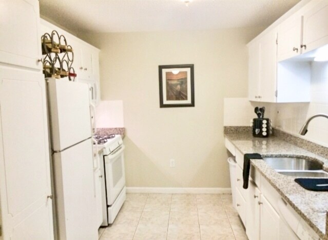 Foto principal - 5 Greenbriar Dr