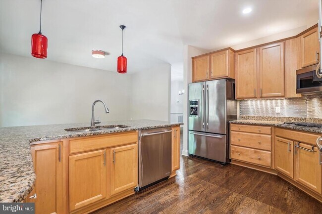 Foto del edificio - 1596 N Colonial Terrace