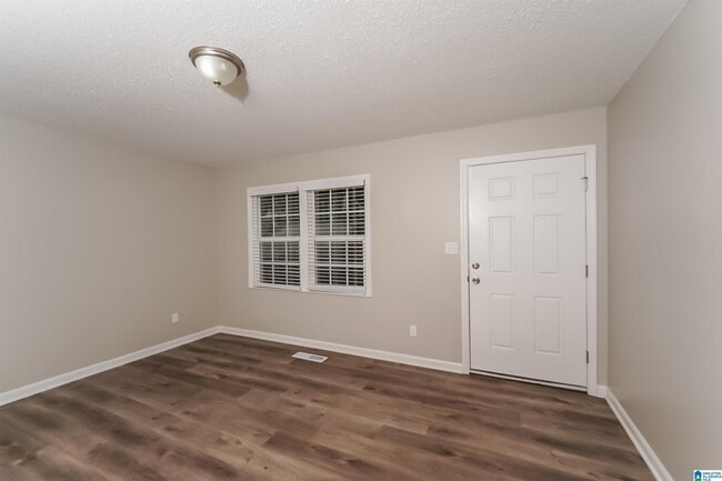 Building Photo - 18 Moonglow Dr