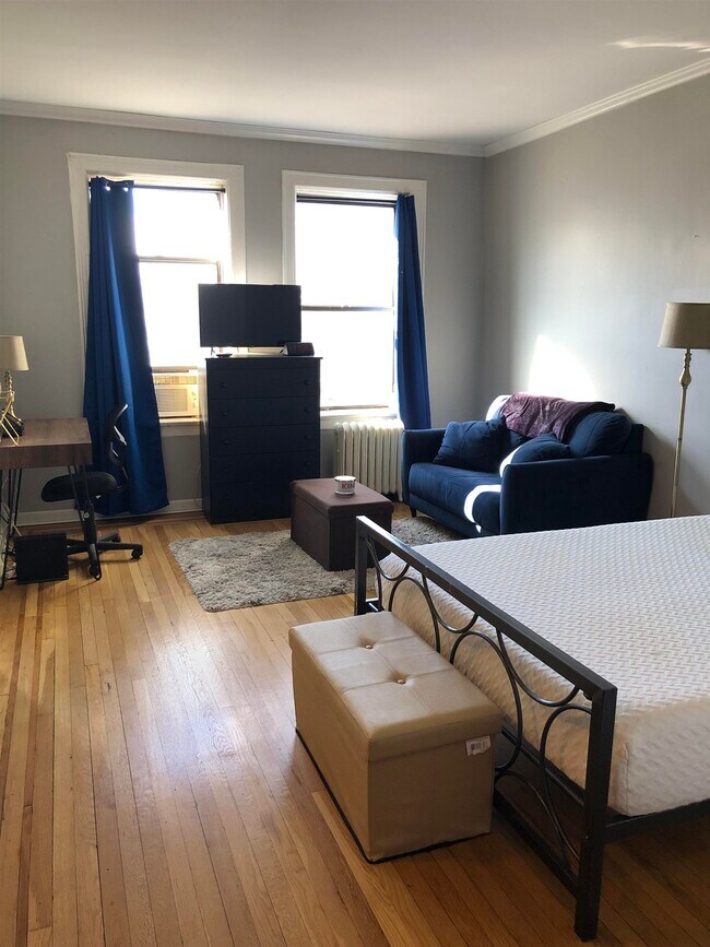 Foto del edificio - 821 Bergen Ave