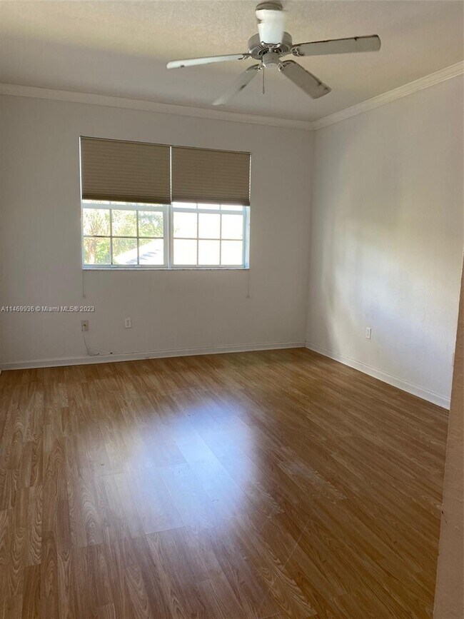 Foto del edificio - 675 NW 42nd Ave