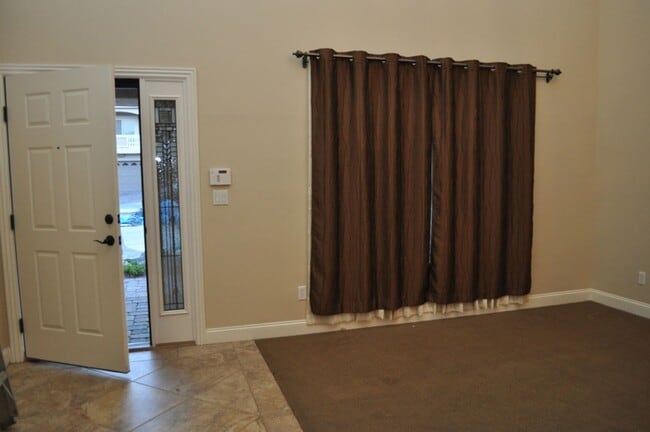 Building Photo - 7804 Jacaranda Hill Ct