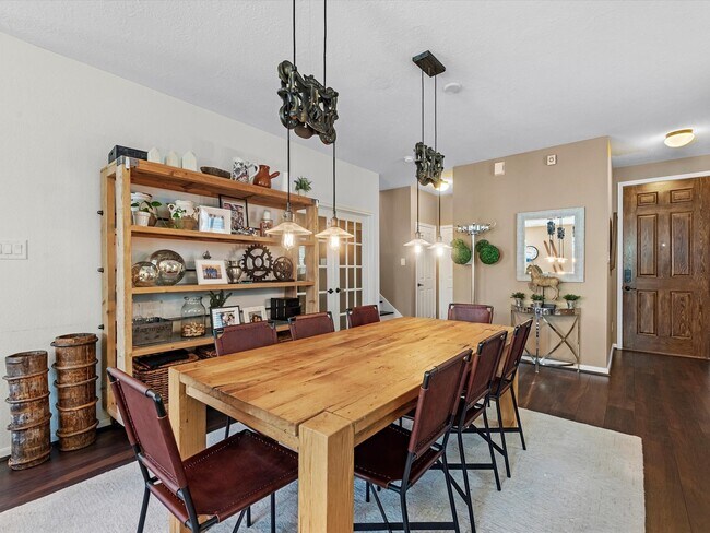 Foto del edificio - 8924 Hollister Commons Ln