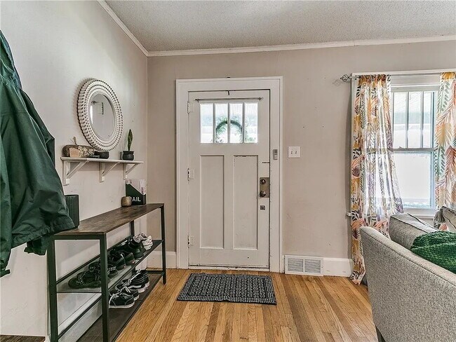 Foto del edificio - Charming 2-Bedroom Home minutes from everything!