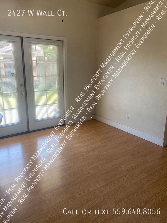 Foto del edificio - 2427 W Wall Ct