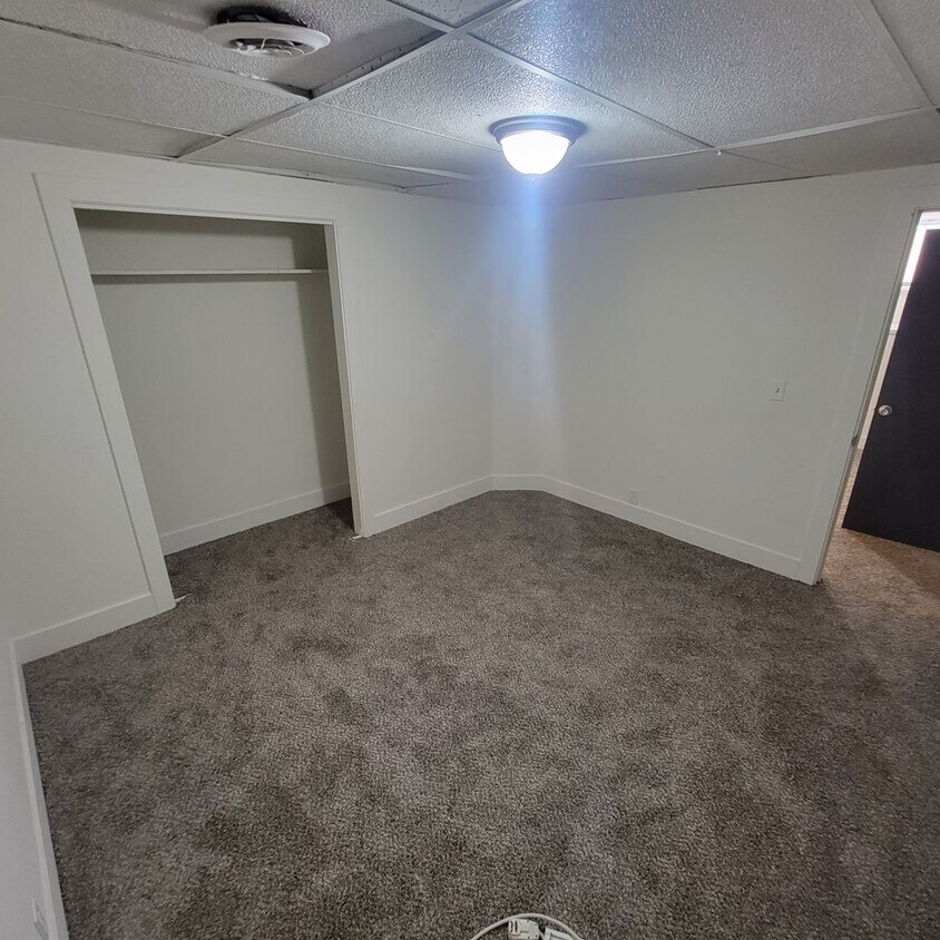Primary Photo - RENT SUX - 711 9TH ST