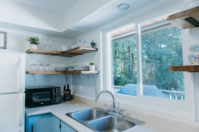 Building Photo - Spacious 3-Bedroom Main Floor in Langley