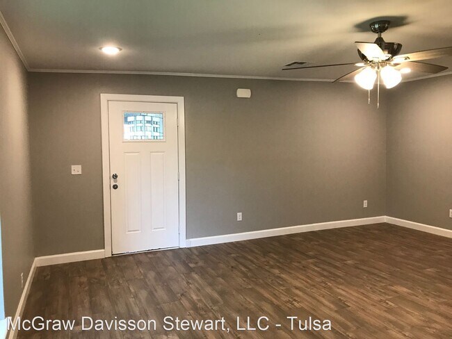 Building Photo - 2 br, 1 bath House - 107 E Elm St