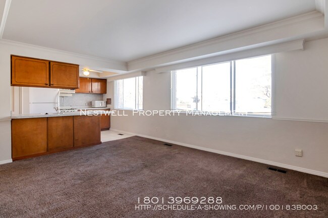 Building Photo - 1 Bed/1 Bath Holladay Condo. HOA Included!