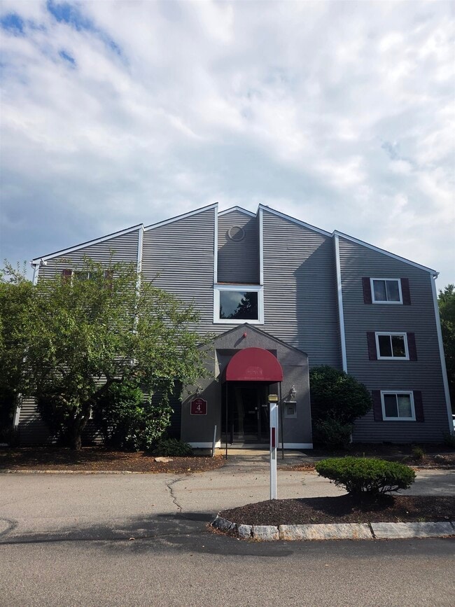 Building Photo - 120 Fisherville Rd