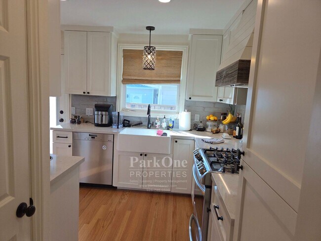 Foto del edificio - Charming Home with Detached Office in Lafayette Saranap