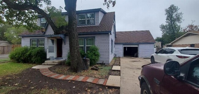 Building Photo - 306 W Wallisville Rd