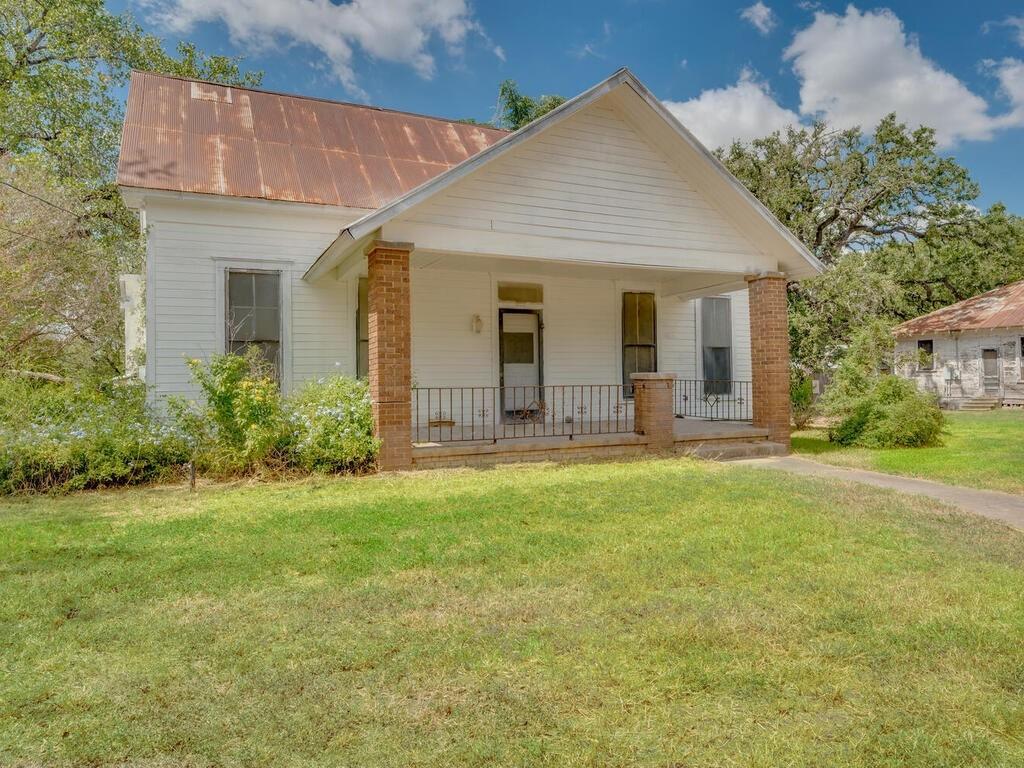 Primary Photo - 316 S Ave C