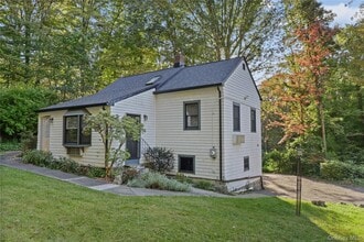 Building Photo - 1300 NY-22
