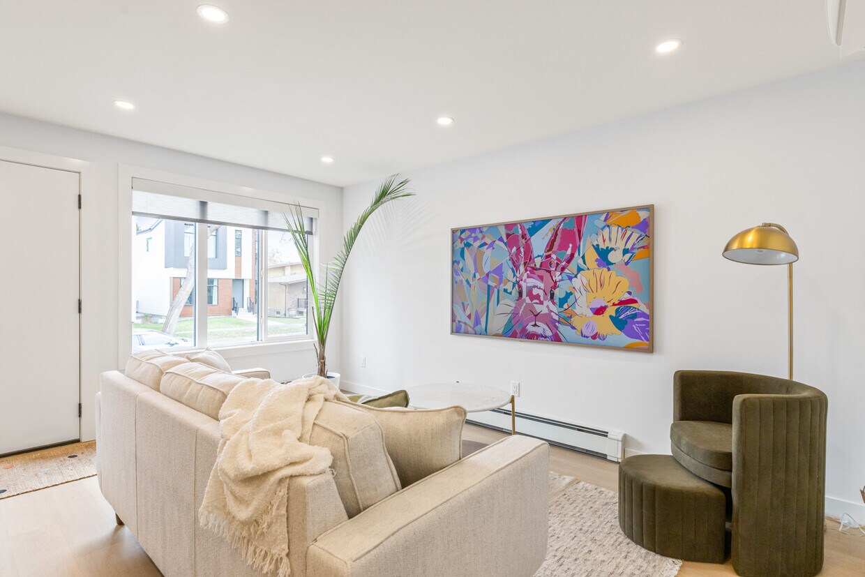 Photo principale - 9841-74 74 Ave NW