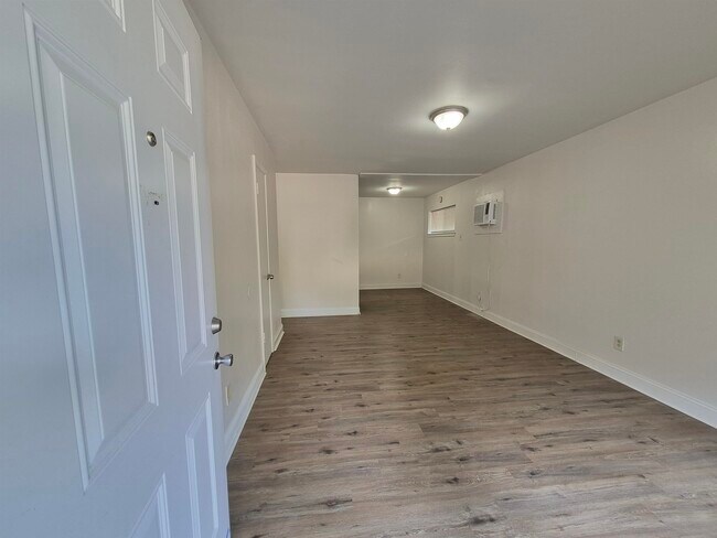Foto del edificio - 3449 Tutwiler Ave