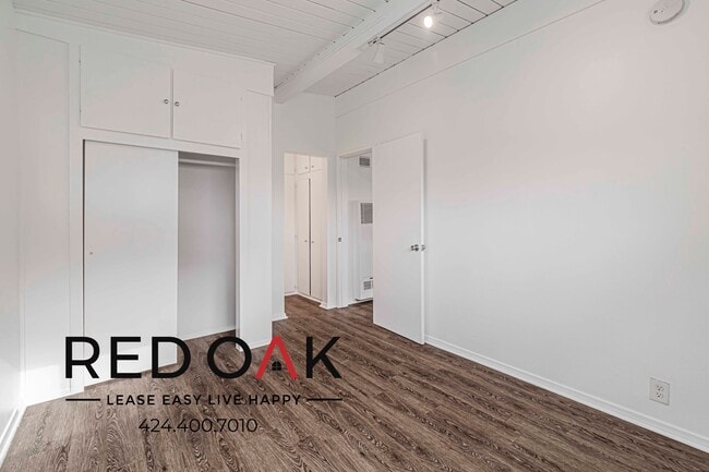 Building Photo - 128 Normandie Ave