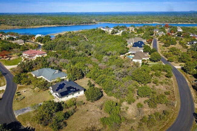 Foto del edificio - 935 Wesley Ridge Dr
