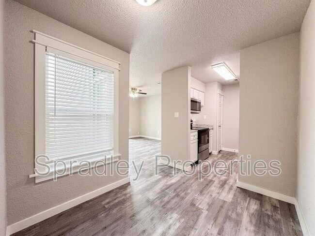 Building Photo - 200 Bosque Rd