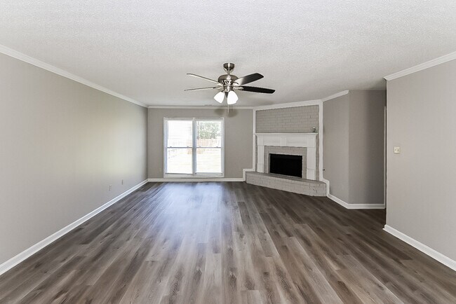 Foto del edificio - 9008 Country Leaf Cove