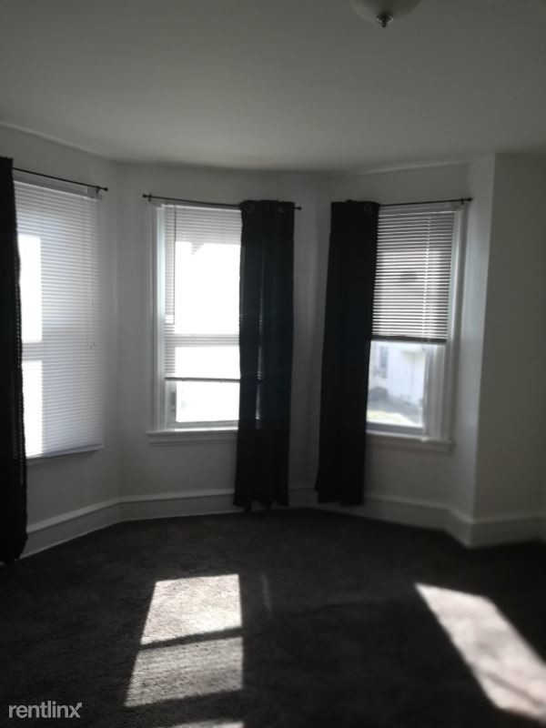 Building Photo - 3 br, 1 bath House - 115 W 29th St