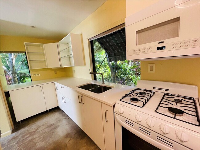 Building Photo - 2497 Abaco Ave