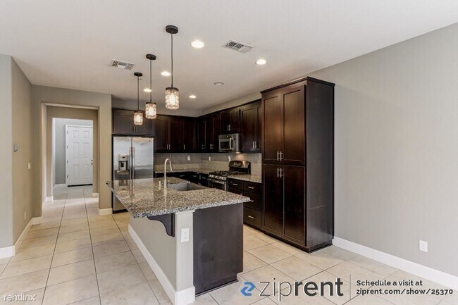 Building Photo - 3 br, 2.5 bath House - 1465 Durfee Ct, Fol...