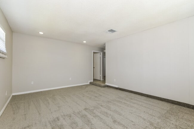 Foto del edificio - 8564 Cedar Cove Dr