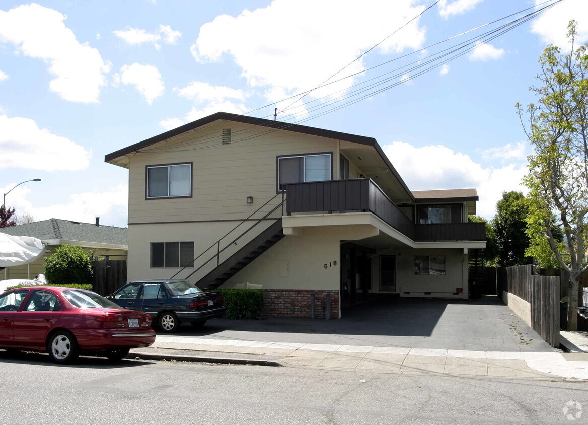Building Photo - 618 Heller St