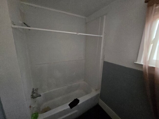 Photo - 232 Putnam St Apartment