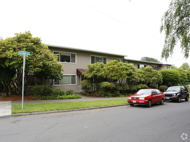 Building Photo - Hawthorne Vista