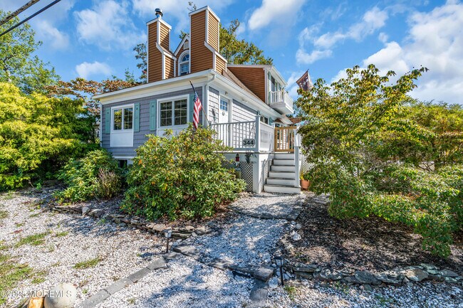 Foto del edificio - 344 E Point Pleasant Ave