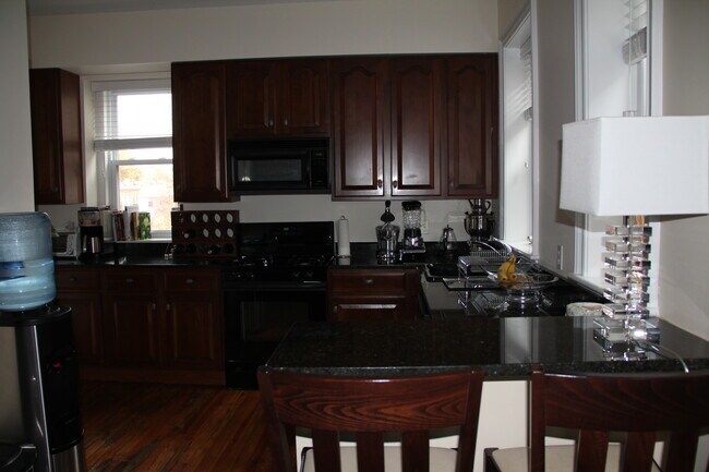 Foto del edificio - 1423 R St NW