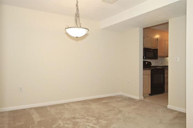 Building Photo - 2 bedroom in Canton MA 02021