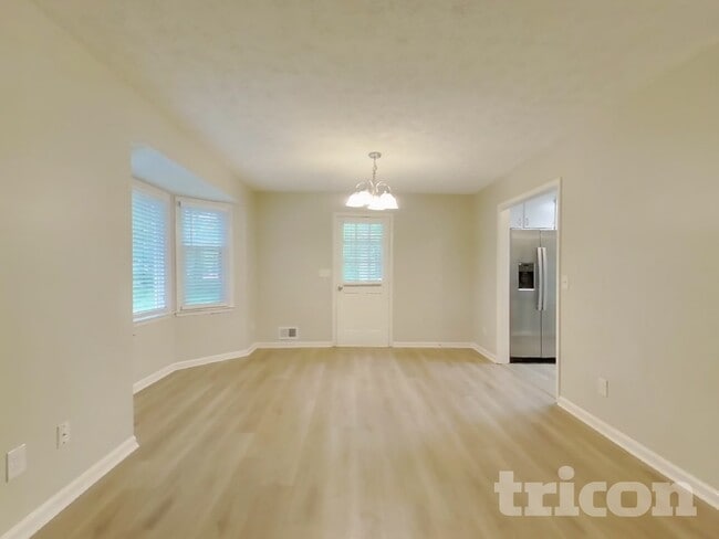 Foto del edificio - 167 Hardy Cir