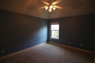 Building Photo - 1215 Pelican Hill Dr