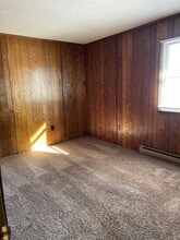 Building Photo - 621 Nelson Ct