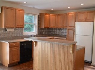 Building Photo - 266 Poverty Ln