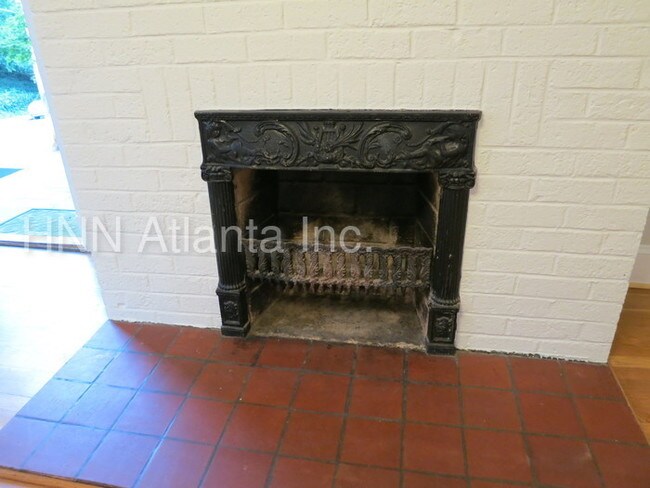 Building Photo - Great Intown Duplex in Little 5 Points!