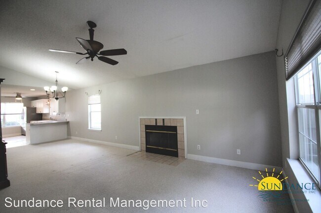 Building Photo - 3 br, 2 bath House - 1277 Laura Lane