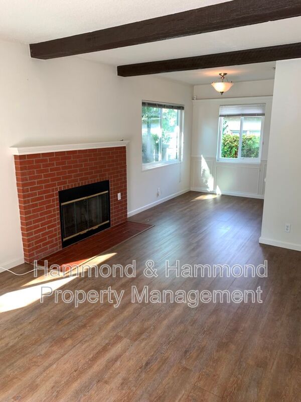Building Photo - 21229 De La Guerra St