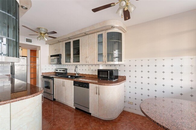 Building Photo - 251 174th St