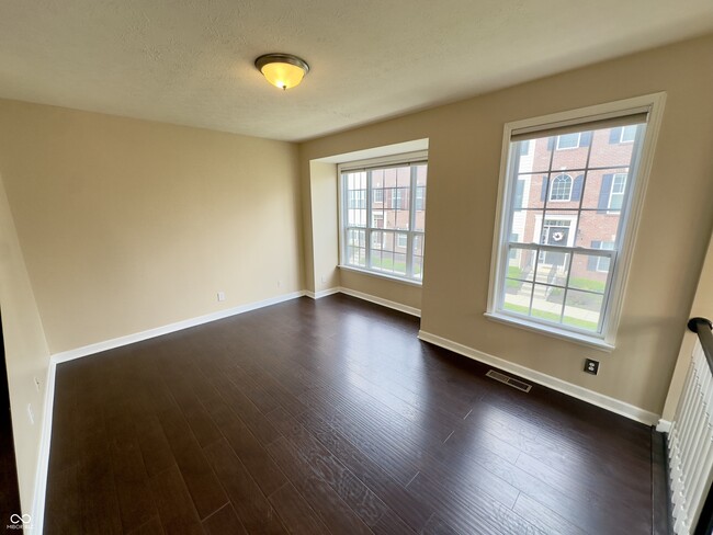 Building Photo - 9094 Demarest Dr