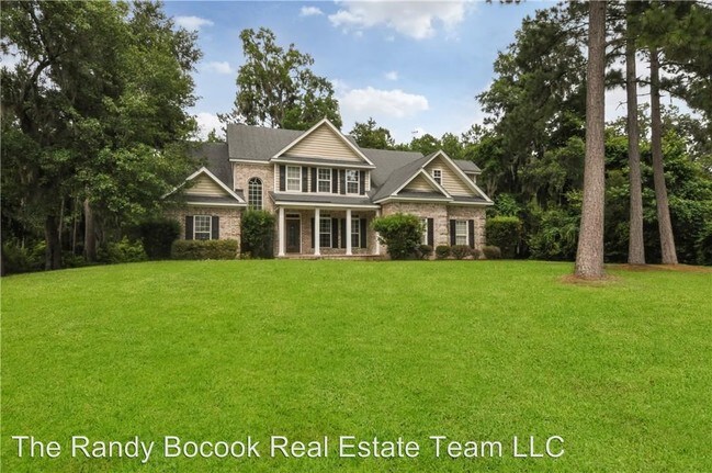 Building Photo - 5 br, 3 bath House - 123 McGregor Circle